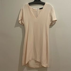 Calvin Klein Collection cream v neck short sleeve high/low hem silk dress size 6